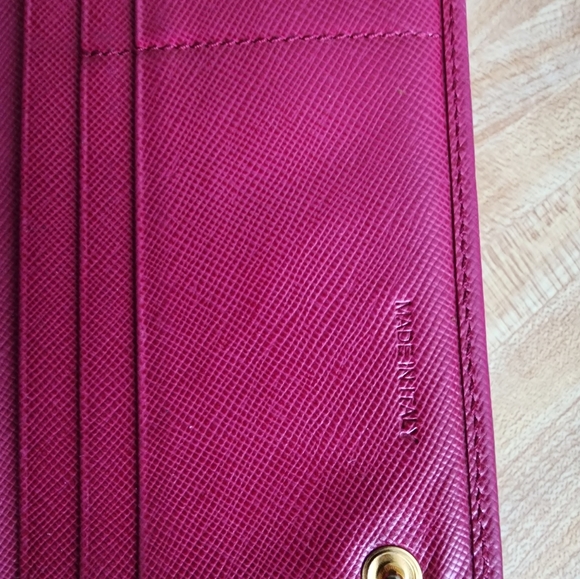 PINK/FUSIA WALLET 💖 - Picture 10 of 11